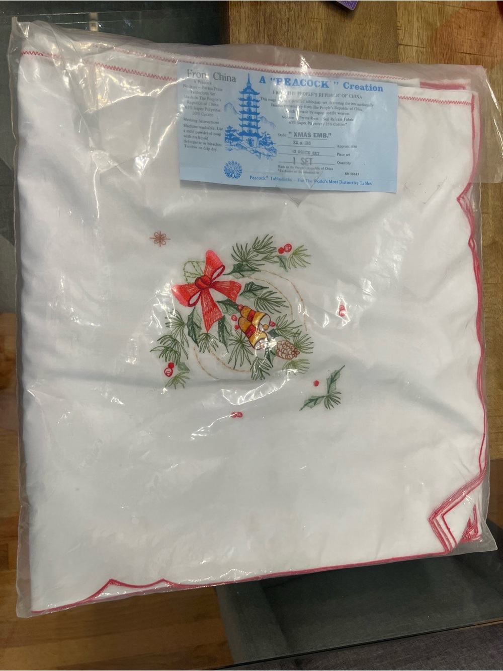 Vintage 13 piece Peacock Creation Christmas Embroidered Tablecloth napkin set